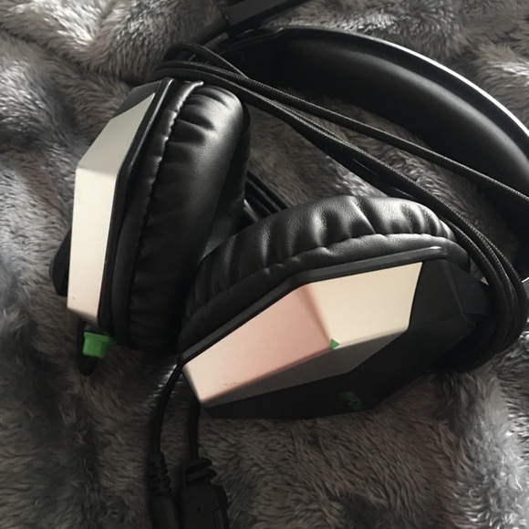 gaming headset - Picture 2 of 3